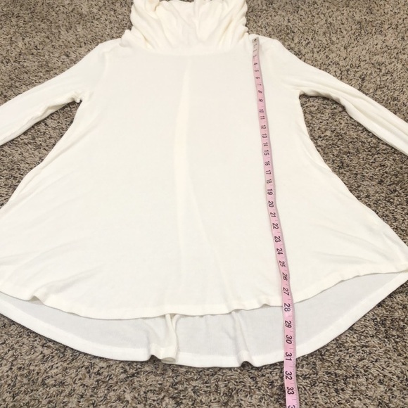 NWT Umgee Top Size Small Ivory Cowl Neck Pleated Back Tunic - Picture 8 of 9